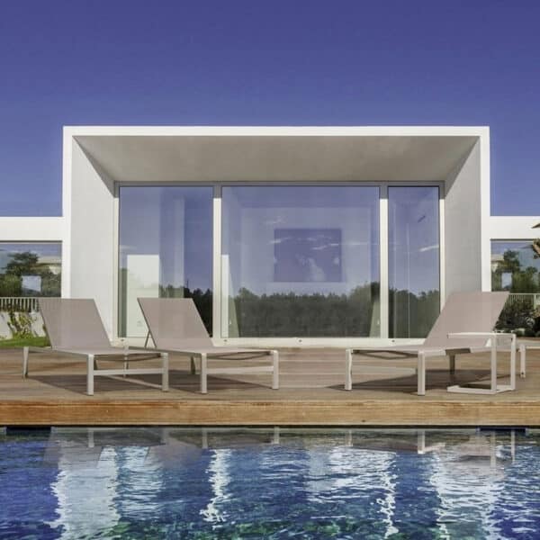bain de soleil Konnor beige Bizzotto relax extérieur Seclin Piscine et Spas